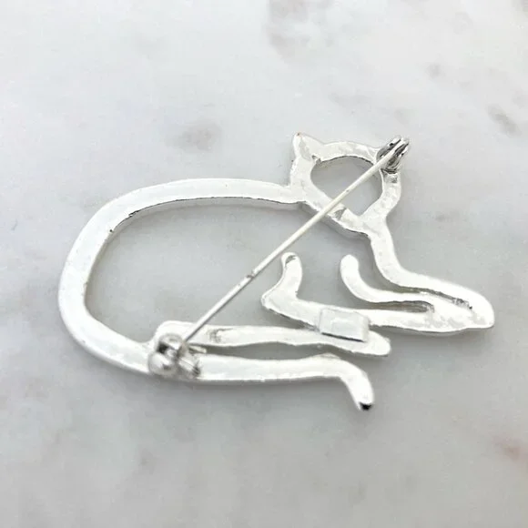 2/$20 Silver Tone Cat Brooch - Picture 4 of 7